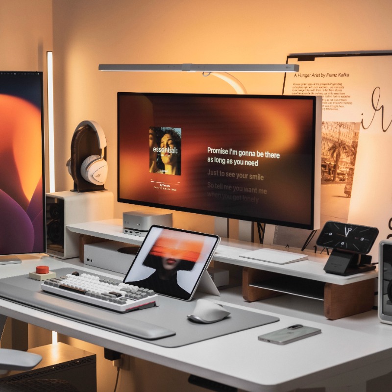Desk Setup Laptop And Monitor - モダンなモニターライザースタンド人間工学に基づいたデスクシェルフオーガナイザーコンピュータモニターラックホームオフィスセットアップ用頑丈なラップトップホルダー