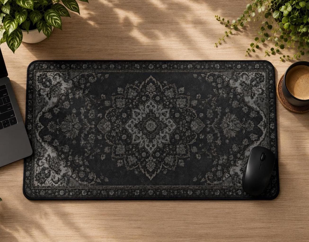 黒いラグデスクマット ダークアカデミアデスクパッド 大型ゲー - Desk Setup Dark のレビューと価格