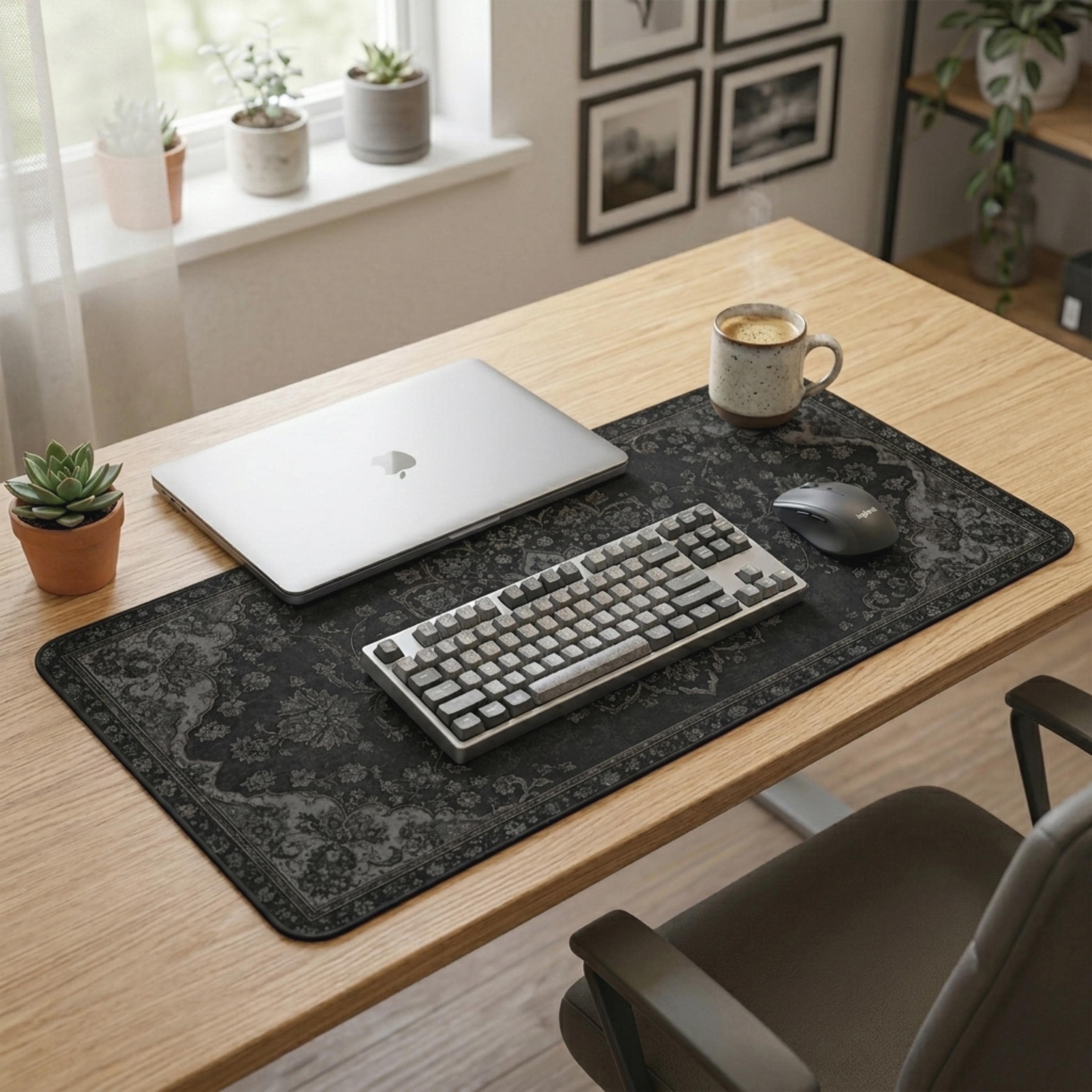 黒いラグデスクマット ダークアカデミアデスクパッド 大型ゲー - Desk Setup Dark のレビューと価格